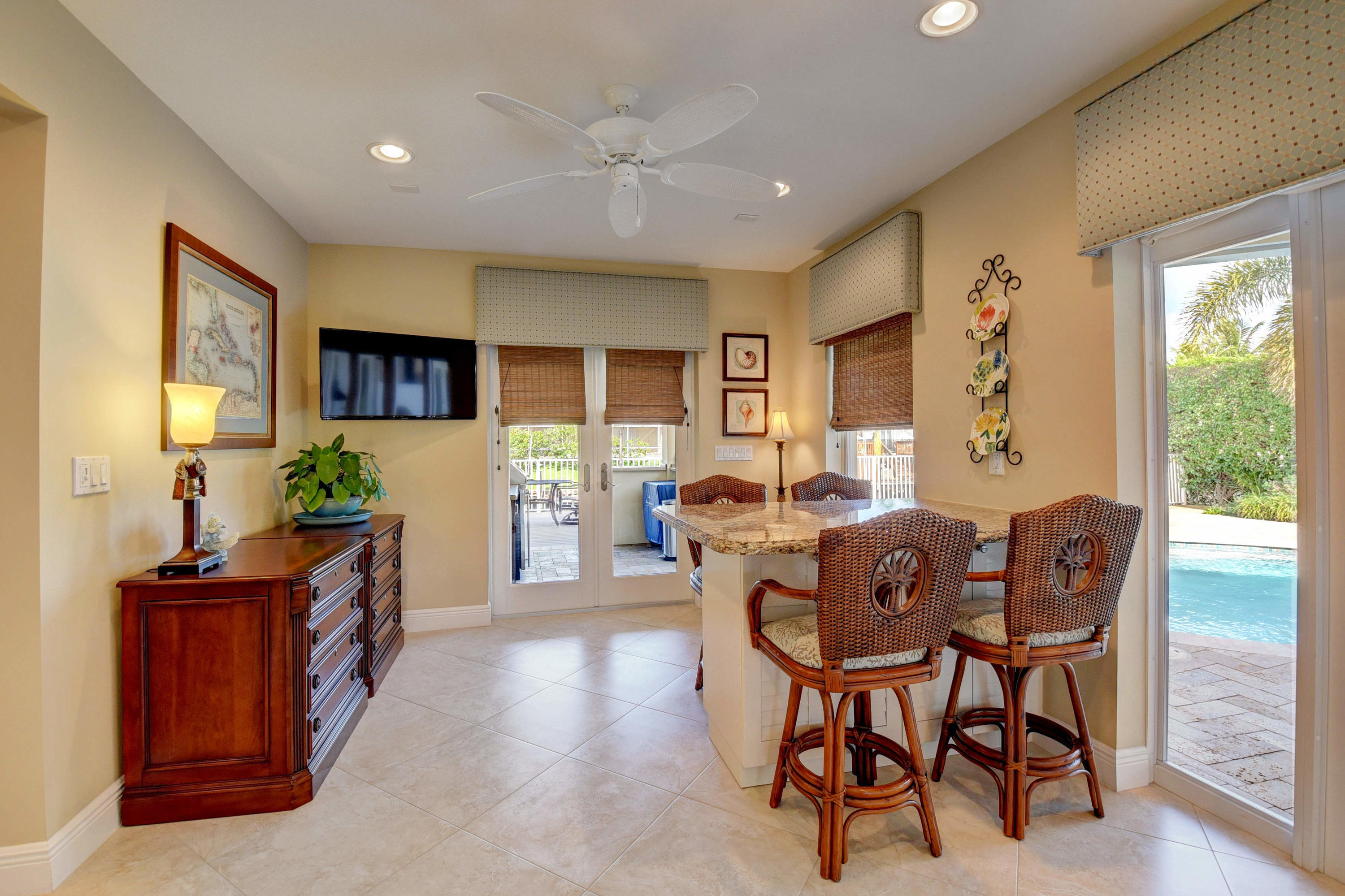 1160 Mulberry Way Boca Raton, FL 33486 - Photo 22 of 35 Eat-in Breakfast area