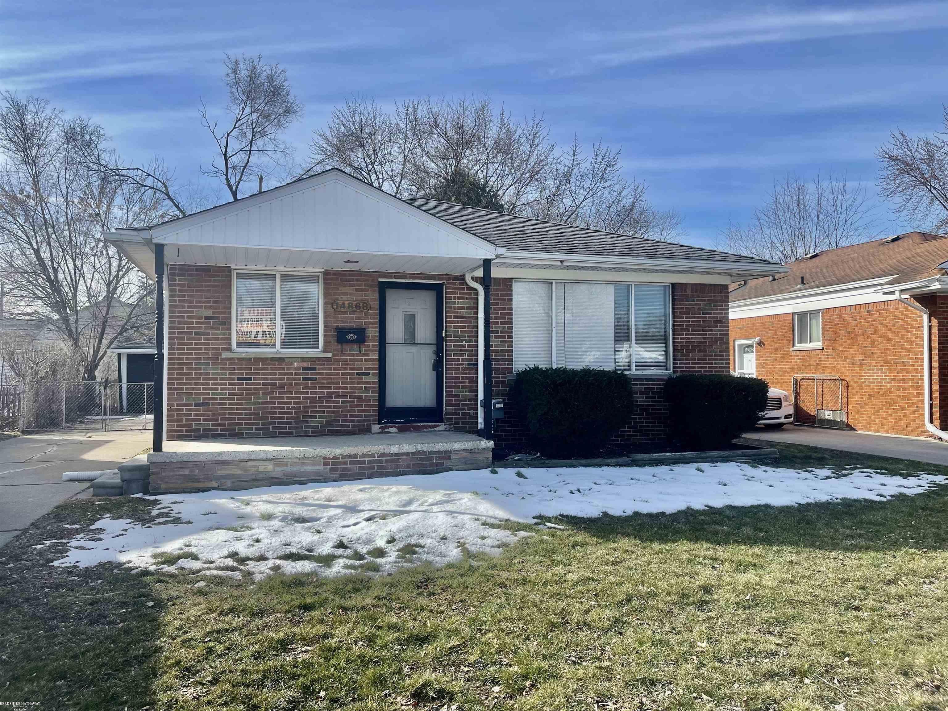 14868 Stephens Road Eastpointe, MI 48021 - Photo 1 of 18 50103018.JPG