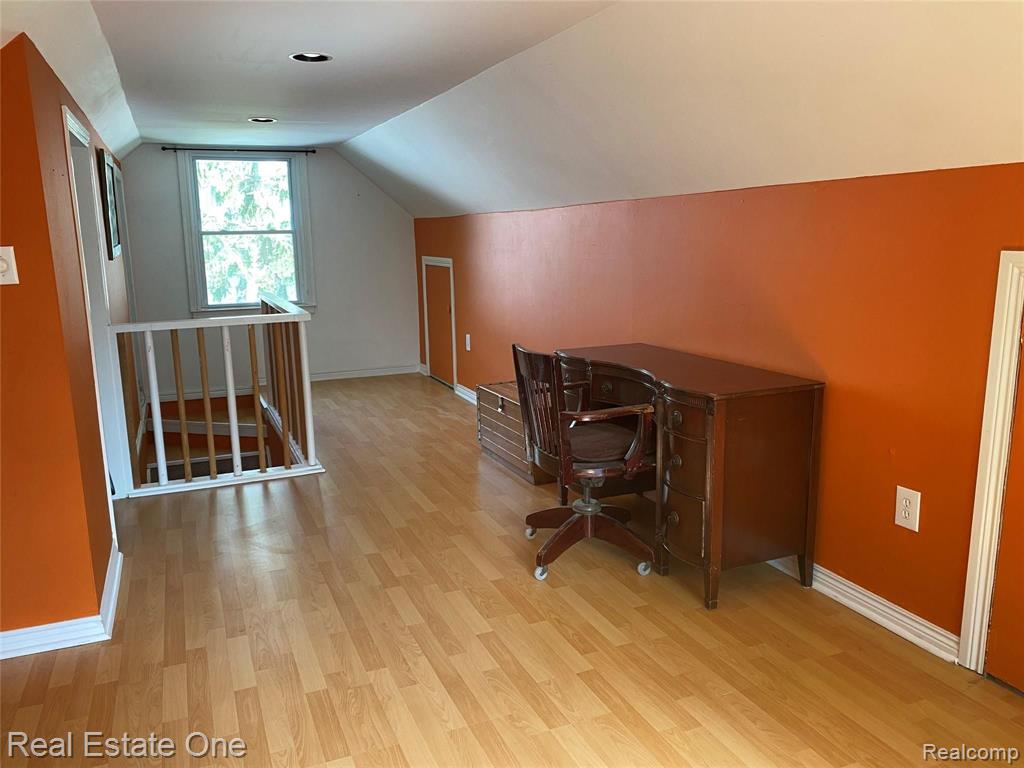 4230 Lanette Drive Waterford, MI 48328 - Photo 19 of 31