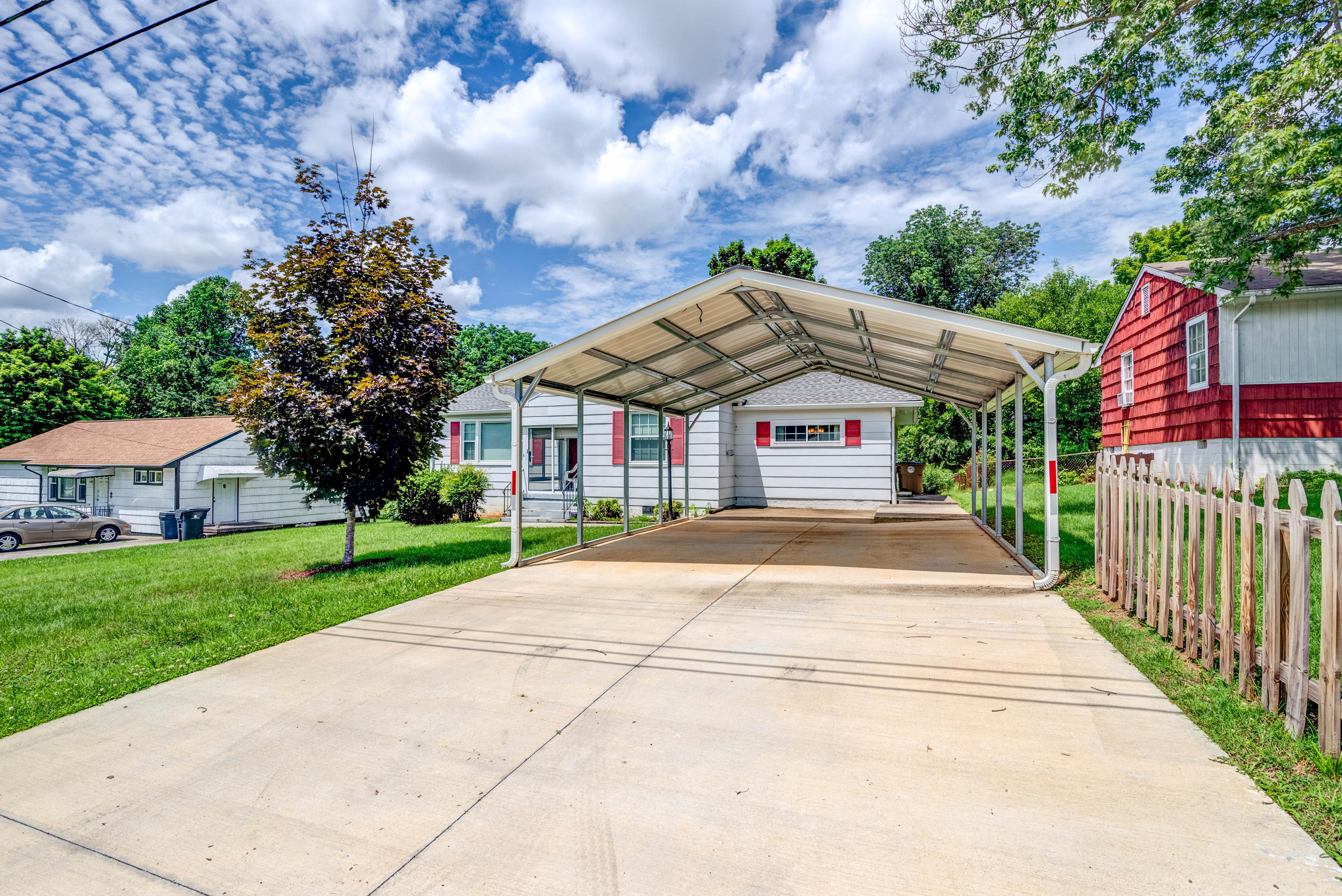 5321 Rondo Road Northeast Knoxville, TN 37918 - Photo 3 of 20 3