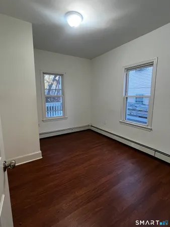 $1,900 | 109-111 Park Terrace, Unit 1, Bridgeport, CT 06604