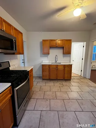 $1,900 | 109-111 Park Terrace, Unit 1, Bridgeport, CT 06604