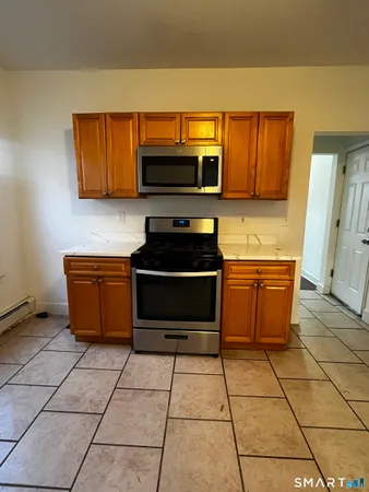 $1,900 | 109-111 Park Terrace, Unit 1, Bridgeport, CT 06604