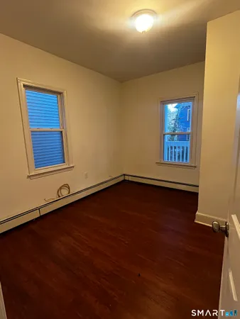 $1,900 | 109-111 Park Terrace, Unit 1, Bridgeport, CT 06604