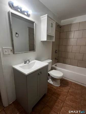 $1,900 | 109-111 Park Terrace, Unit 1, Bridgeport, CT 06604