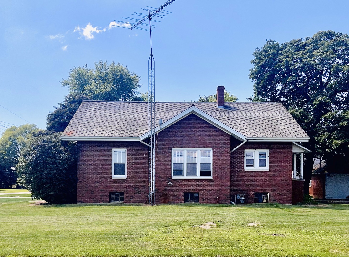 2299 North 3608th Road Serena, IL 60549 - Photo 2 of 6