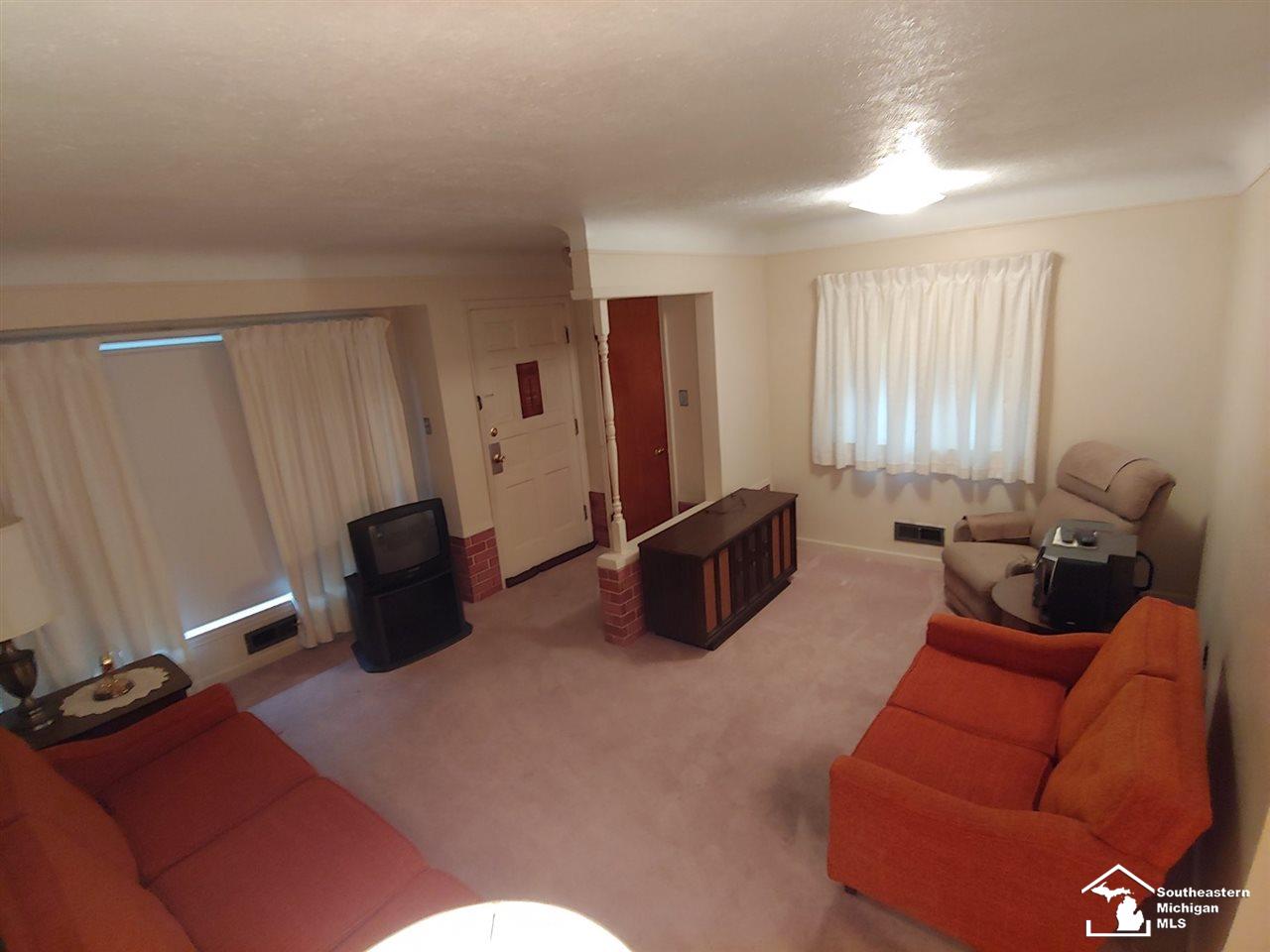 167 Amherst Street Inkster, MI 48141 - Photo 13 of 13 31376343-12.JPG