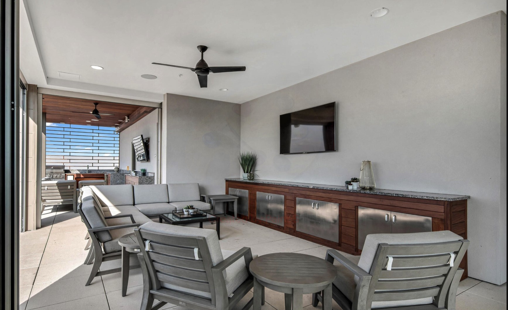 20 Rutledge Street, Unit 407 Nashville, TN 37210 - Photo 29 of 39 a view of a dining room with furniture