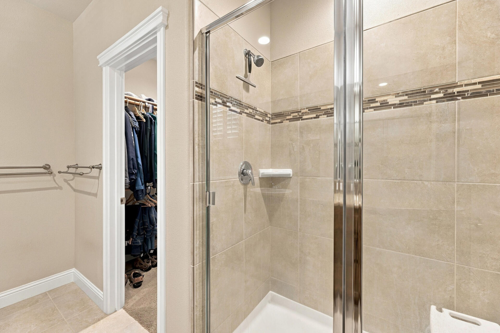 3334 Hotlam Road Redding, CA 96002 - Photo 18 of 36 Bathroom 1