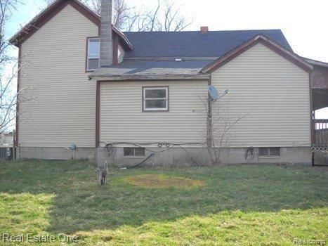 11329 North Fleming Road Fowlerville, MI 48836 - Photo 3 of 17 Fleming Rd 261-874996 Rear
