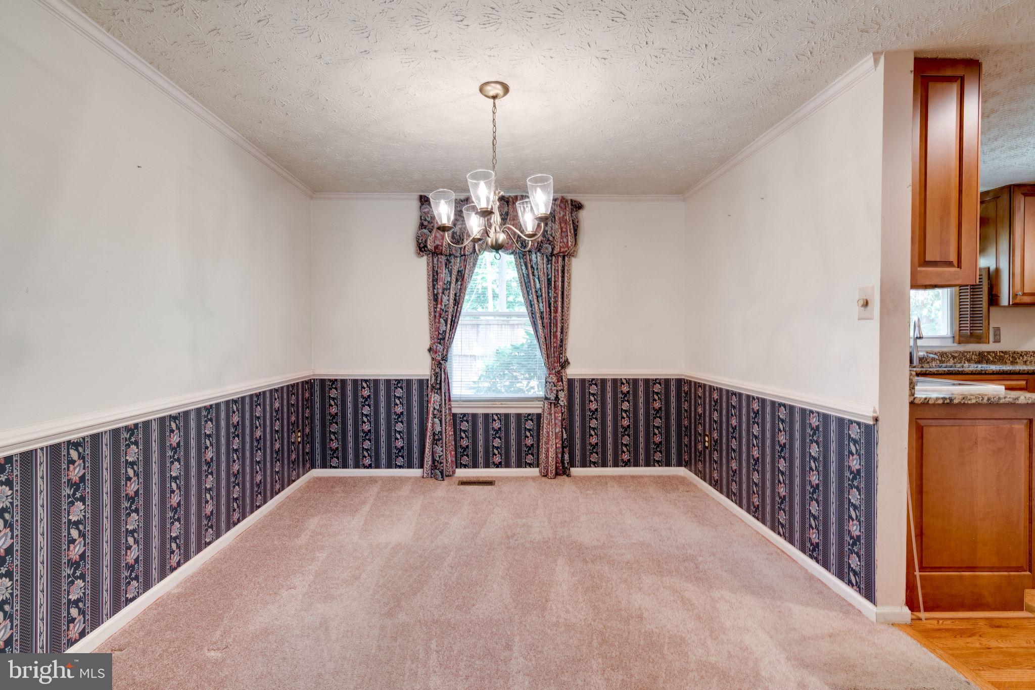 8698 Young Court Springfield, VA 22153 - Photo 11 of 53 Gallery Image 11