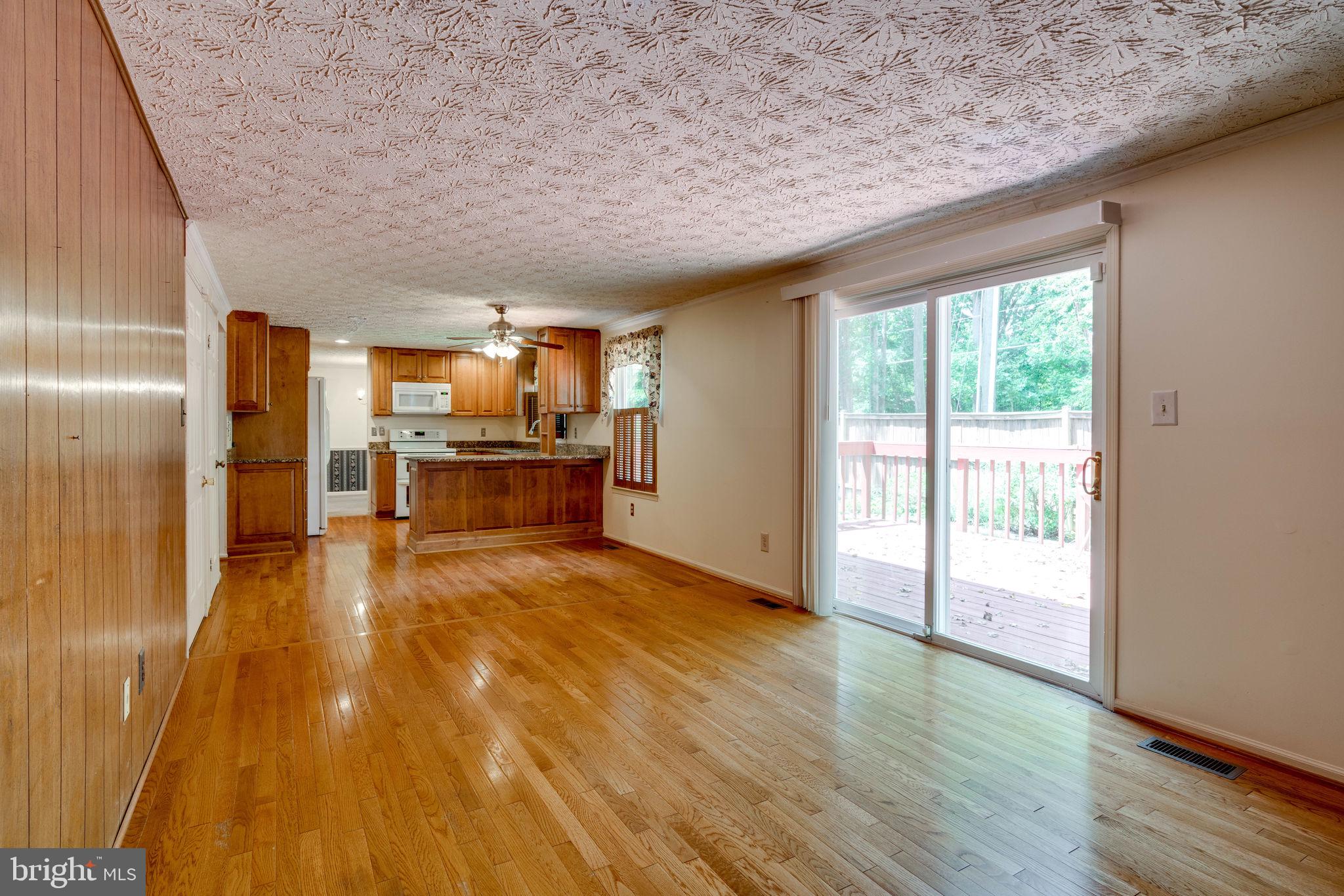 8698 Young Court Springfield, VA 22153 - Photo 22 of 53 Gallery Image 22