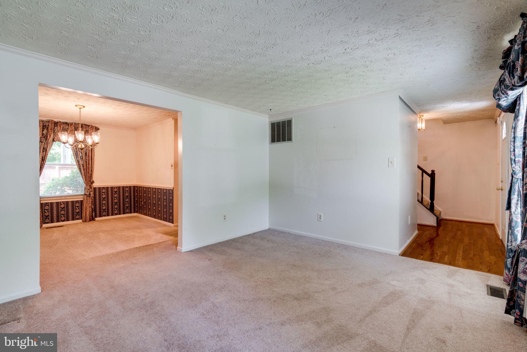 8698 Young Court Springfield, VA 22153 - Photo 10 of 53 Gallery Image 10