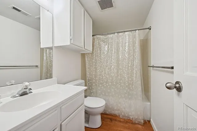 $2,200 | 844 South Vance Street, Unit B, Lakewood, CO 80226