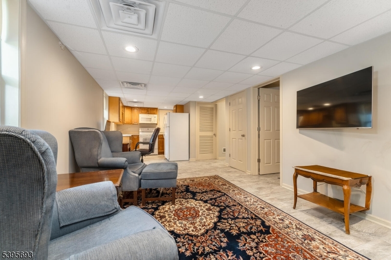 324 Tunnel Road Asbury, NJ 08802 - Photo 14 of 26