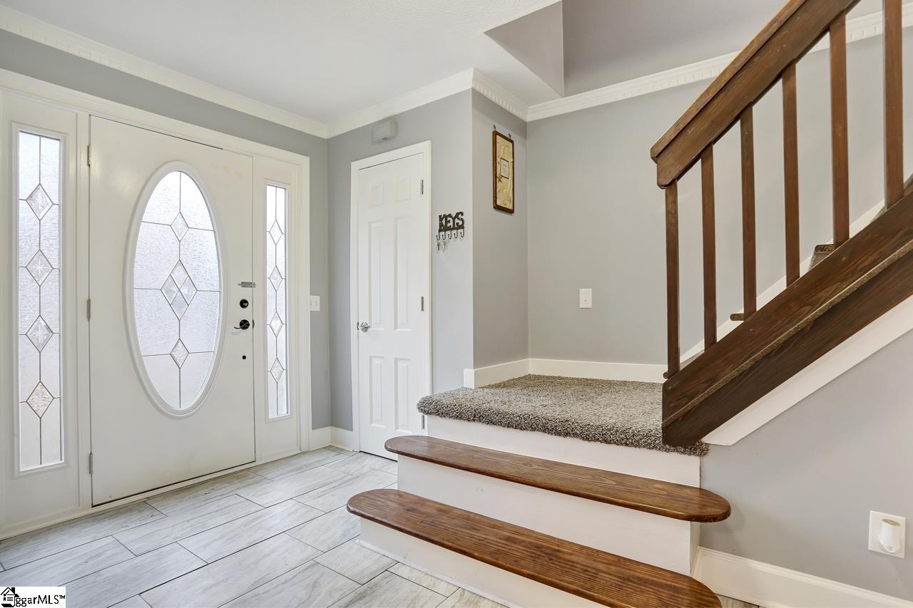 406 Holly Road Taylors, SC 29687 - Photo 3 of 36 Gallery Image 3