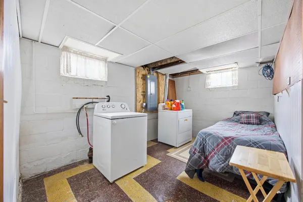 $245,000 | 1221 5th Street South, Moorhead, MN 56560