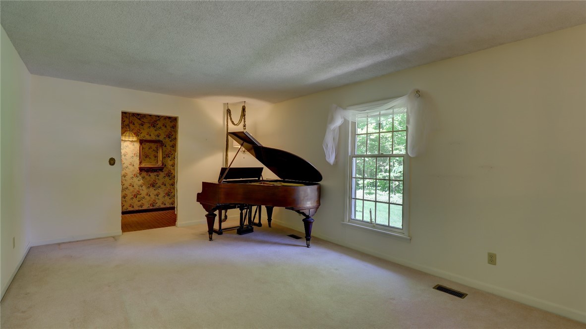 4600 Benton Road Mount Zion, IL 62549 - Photo 6 of 41
