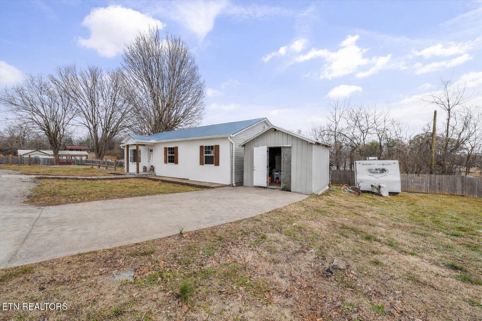 214 Key Kile Road Sweetwater, TN 37874 - Photo 2 of 26 Gallery Image 2