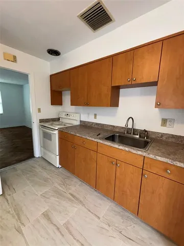 $289,000 | 1060 Iroquois Street, Clearwater, FL 33755