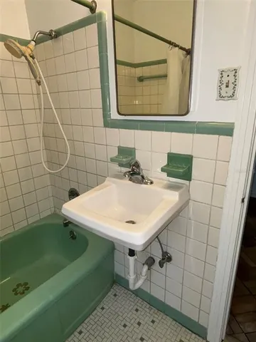 $289,000 | 1060 Iroquois Street, Clearwater, FL 33755