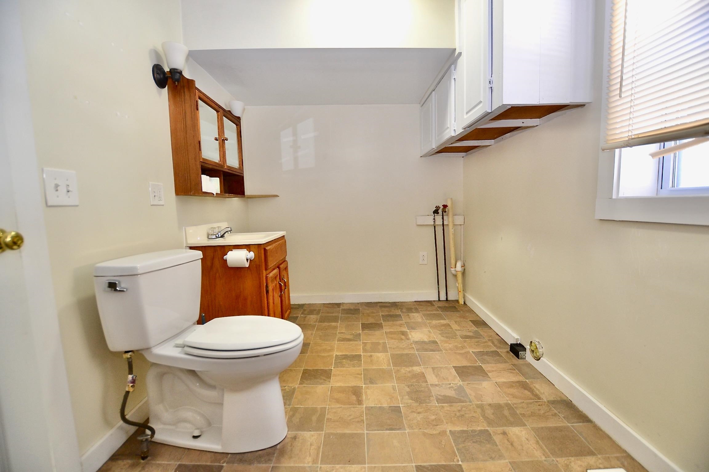 896 Highway 2 Middlesex, VT 05602 - Photo 12 of 38