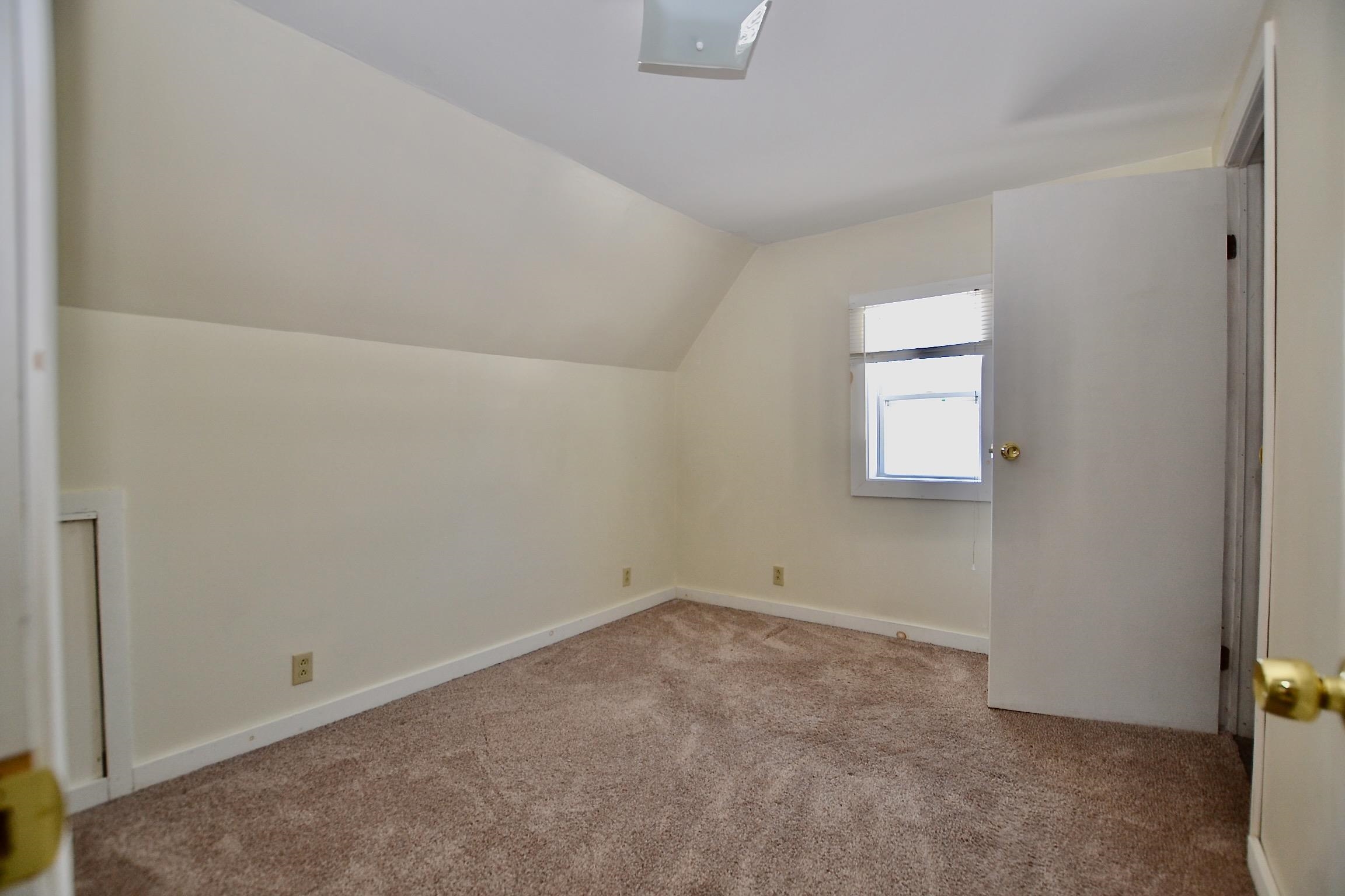 896 Highway 2 Middlesex, VT 05602 - Photo 15 of 38