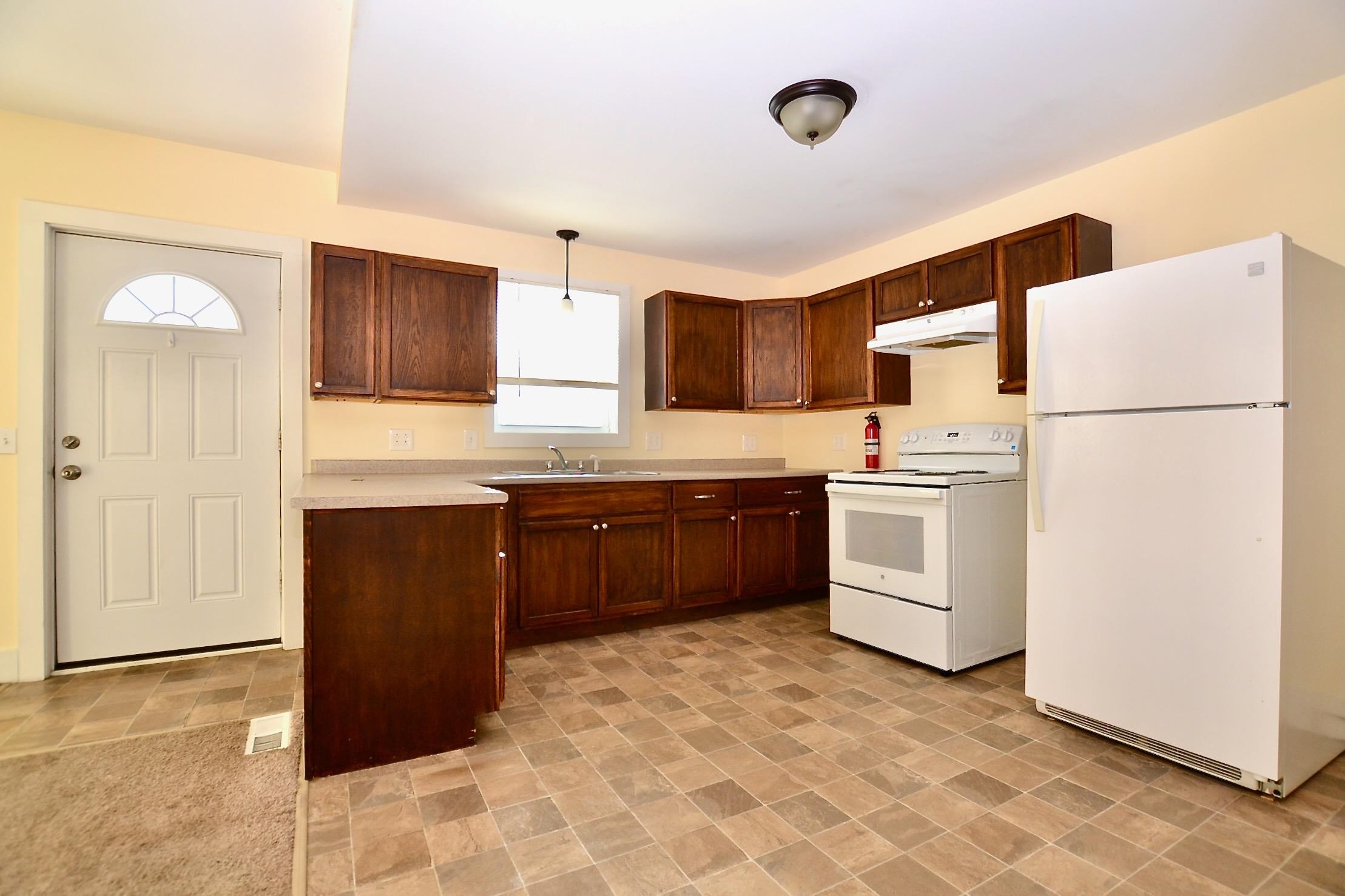 896 Highway 2 Middlesex, VT 05602 - Photo 4 of 38