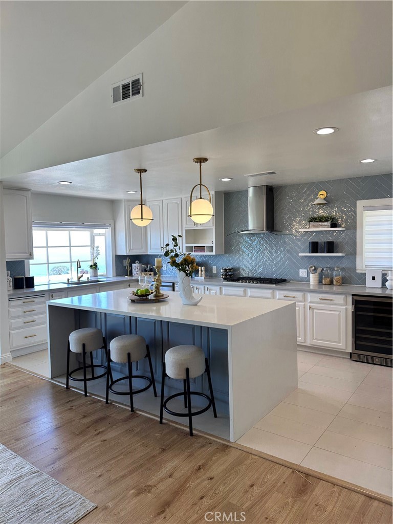 30902 Rue De La Pierre Rancho Palos Verdes, CA 90275 - Photo 23 of 66 Kitchen with center island