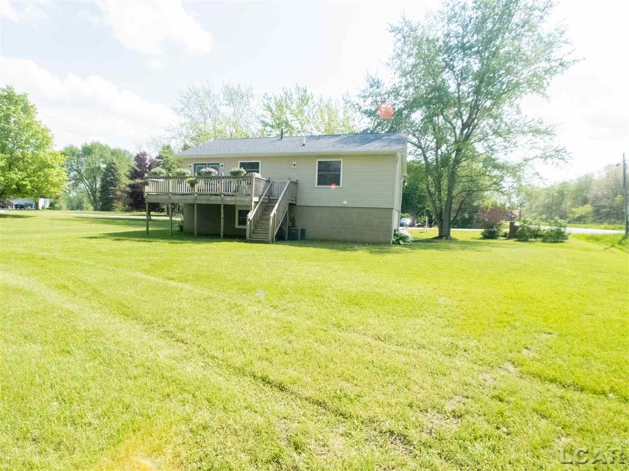 2 Ridgemont Drive Adrian, MI 49221 - Photo 5 of 26 50000776-4.JPG