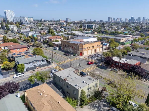 $2,650 | 906 40th Street, Emeryville, CA 94608