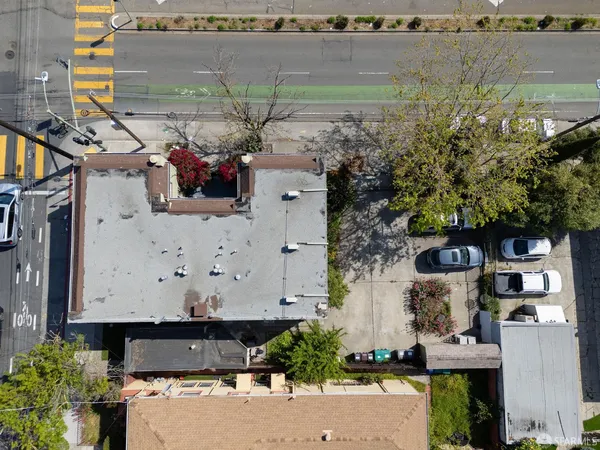 $2,650 | 906 40th Street, Emeryville, CA 94608