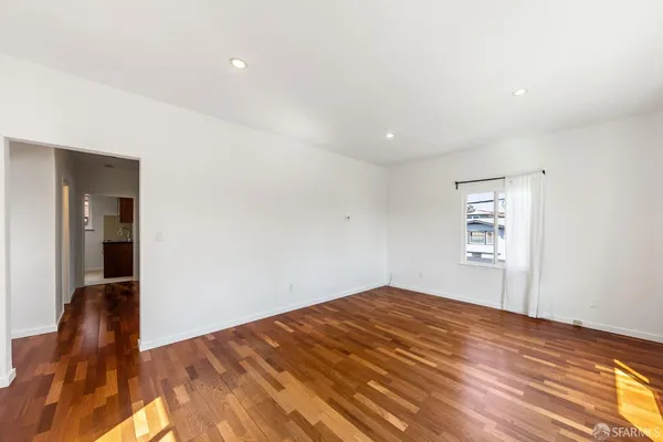 $2,650 | 906 40th Street, Emeryville, CA 94608