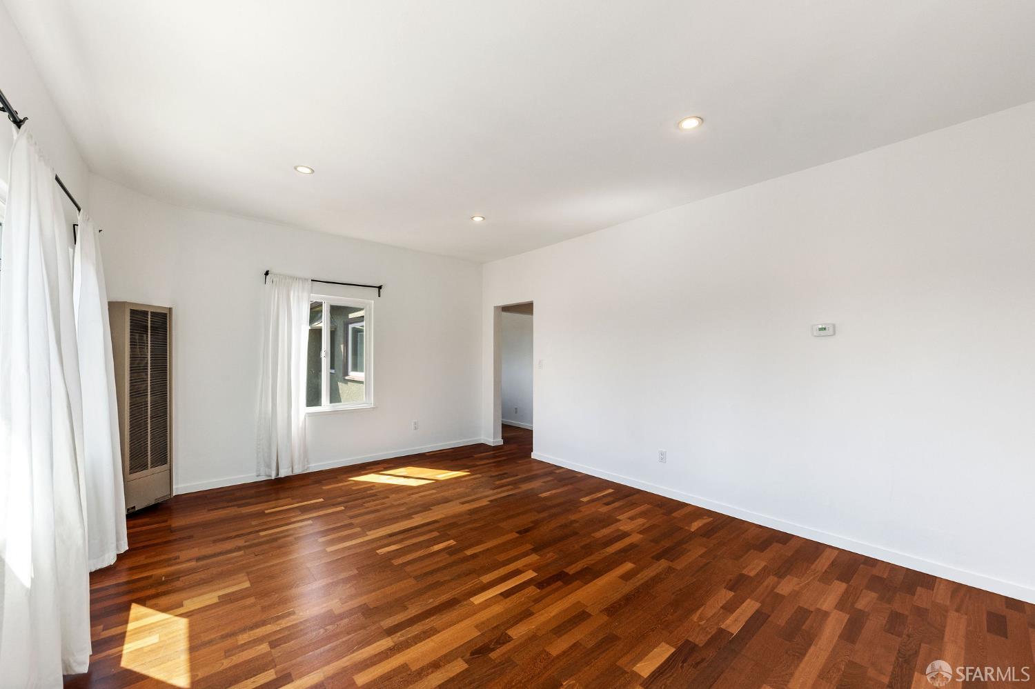 906 40th Street Emeryville, CA 94608 - Photo 6 of 27