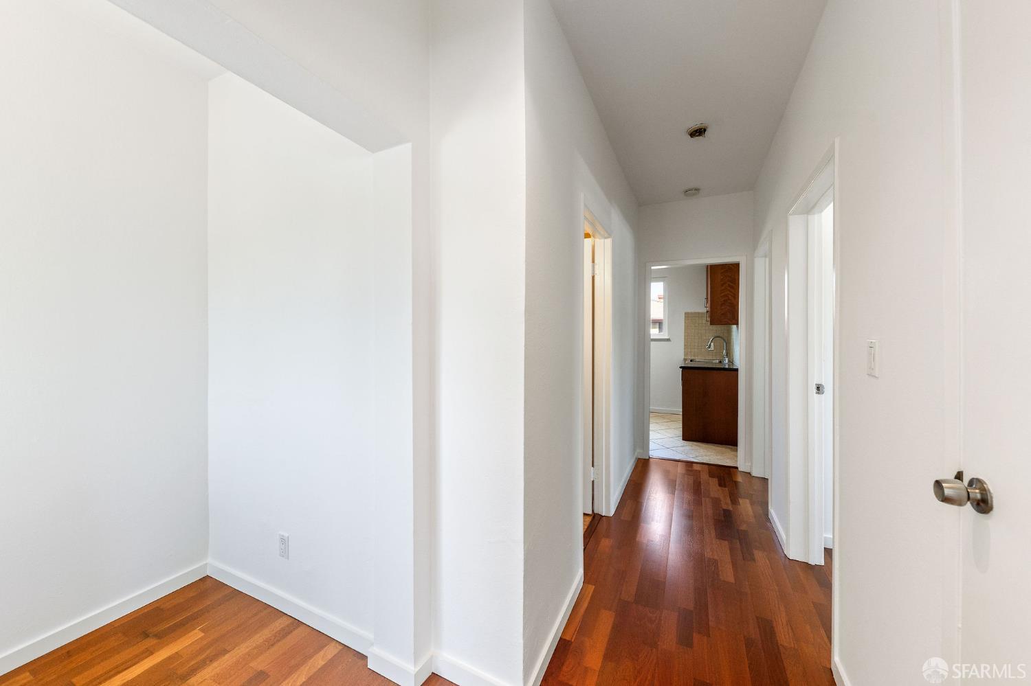 906 40th Street Emeryville, CA 94608 - Photo 7 of 27