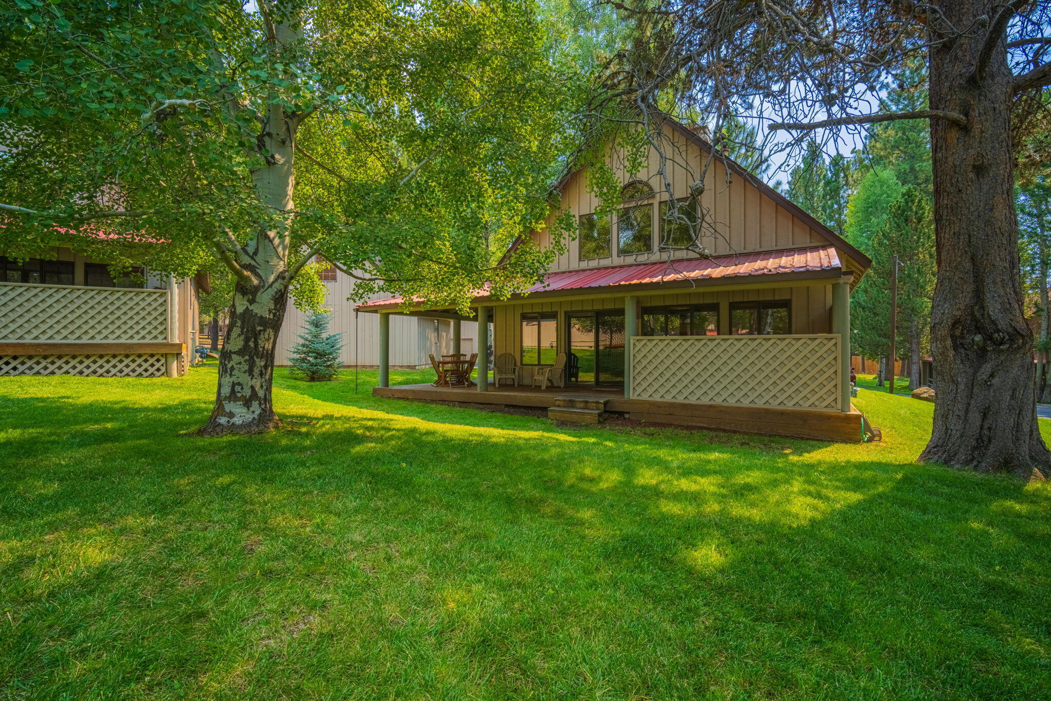 57492 Circle 4 Cabin Road, Unit 19 Sunriver, OR 97707 - Photo 1 of 24 44-web-or-mls-Circle 4 Condo 19-44