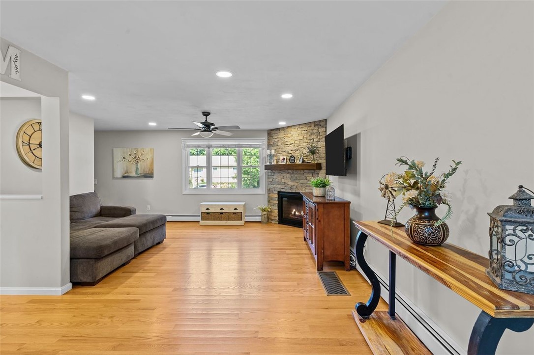 9 Morningside Court Cranston, RI 02921 - Photo 12 of 32