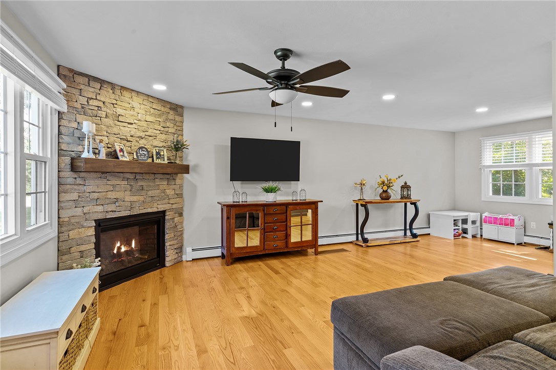 9 Morningside Court Cranston, RI 02921 - Photo 13 of 32