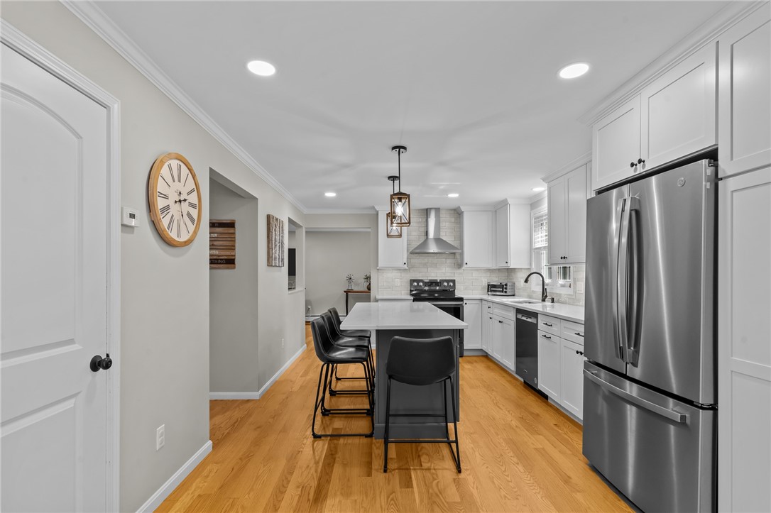 9 Morningside Court Cranston, RI 02921 - Photo 8 of 32