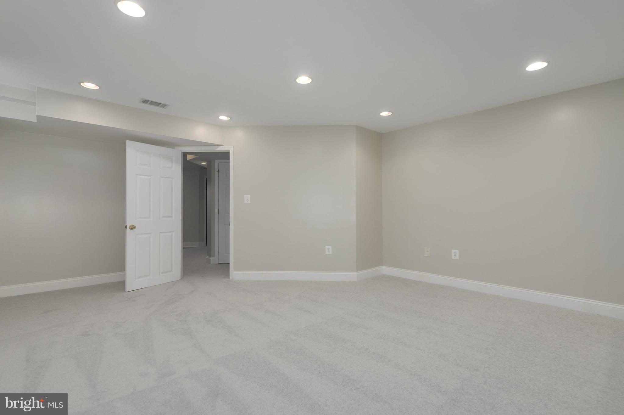 43486 Ogden Place Sterling, VA 20166 - Photo 46 of 73