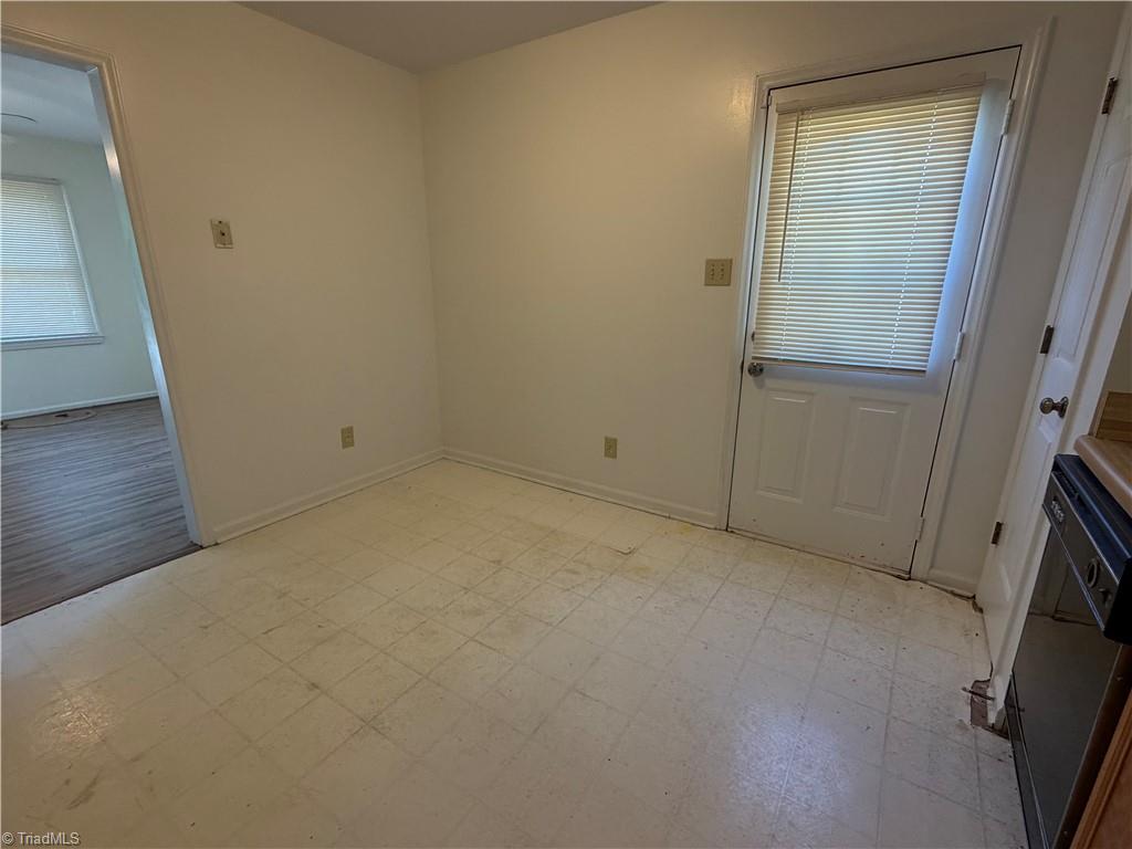 2234 Jones Road Greensboro, NC 27406 - Photo 7 of 15