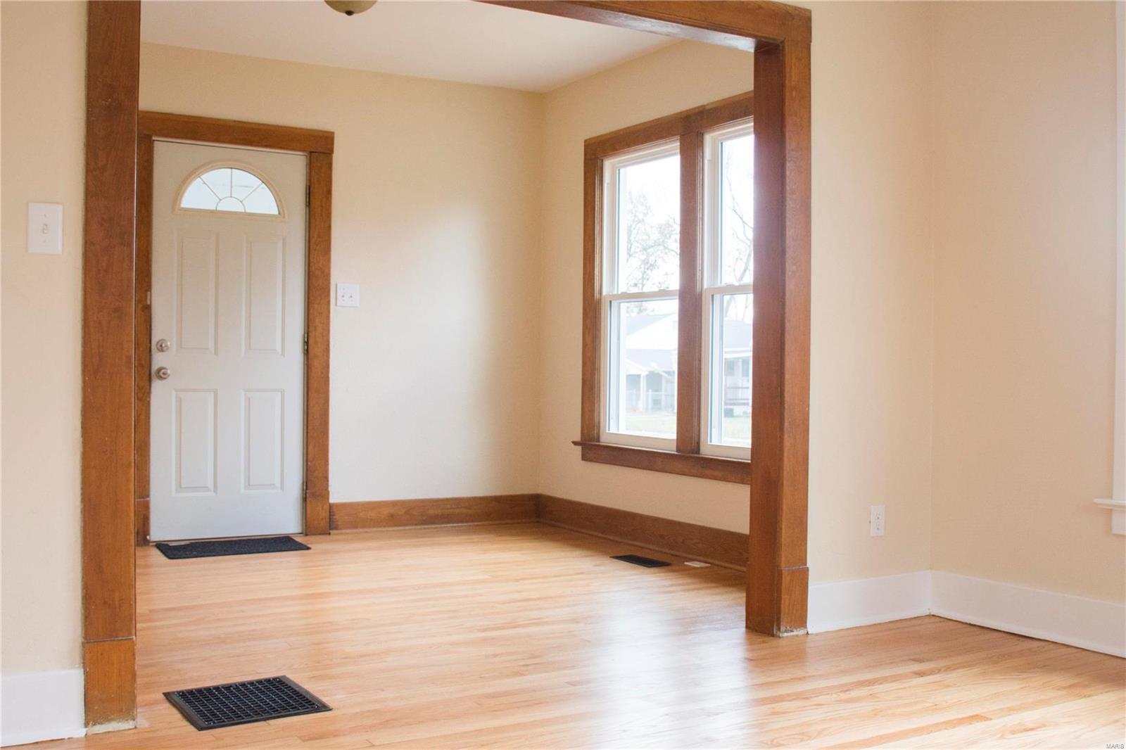 120 East 1st Street Roxana, IL 62084 - Photo 8 of 18 Gallery Image 8