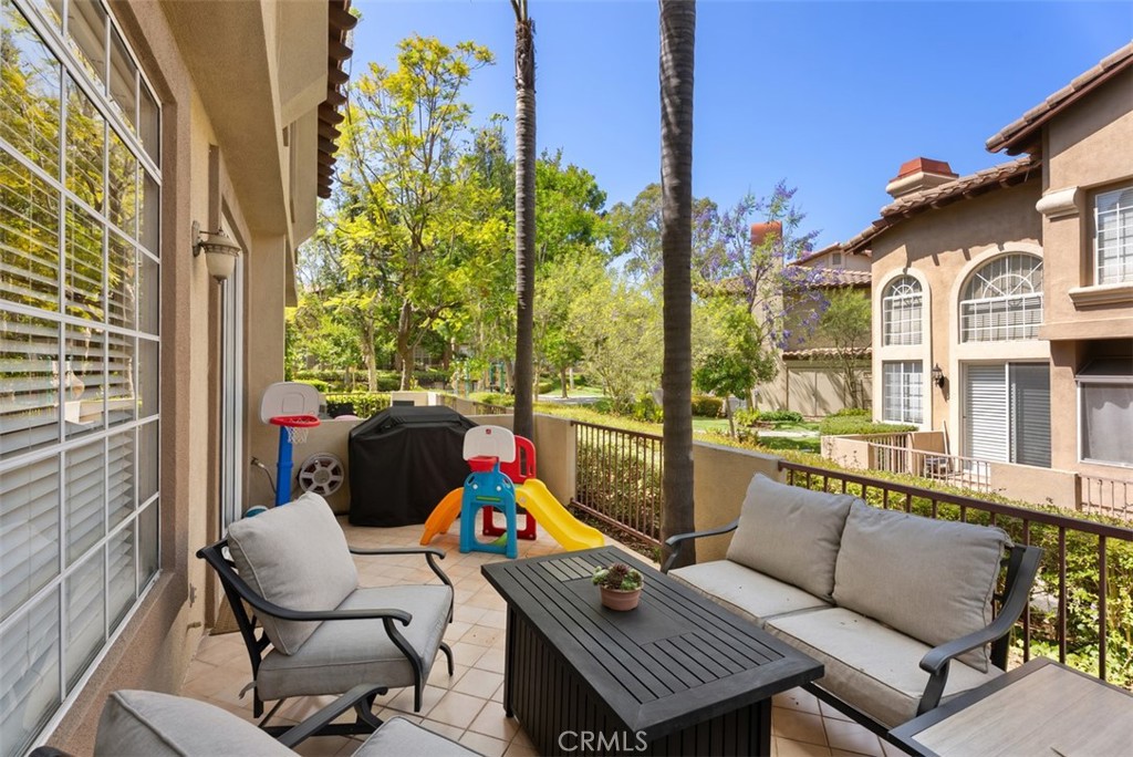 254 Pasto Rico Rancho Santa Margarita, CA 92688 - Photo 4 of 30 Outdoor Patio