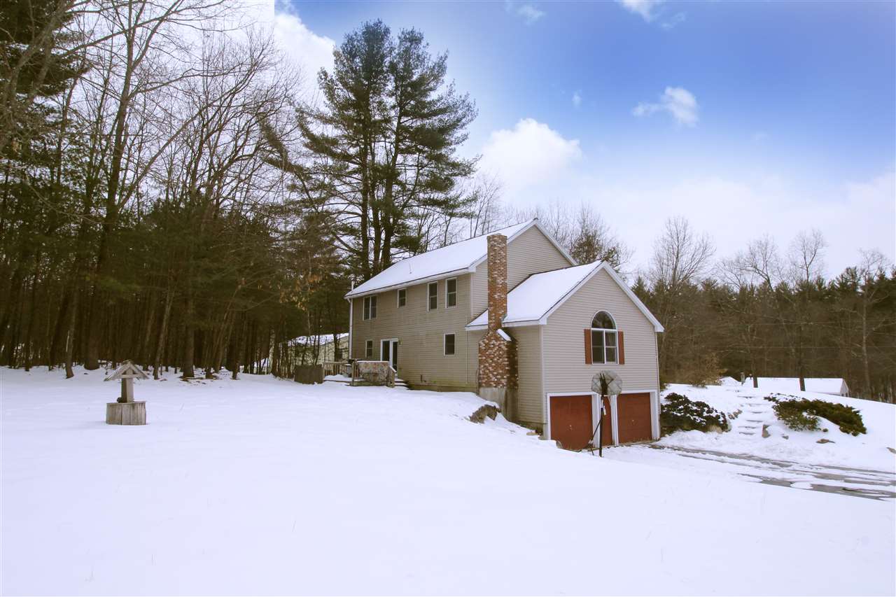 201 Beals Road Bedford, NH 03110 - Photo 2 of 40