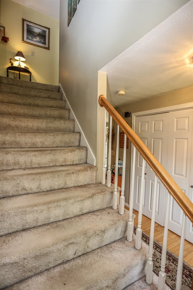 201 Beals Road Bedford, NH 03110 - Photo 16 of 40