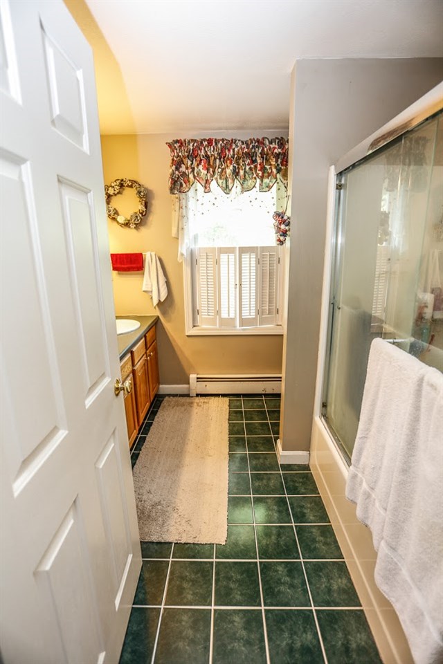 201 Beals Road Bedford, NH 03110 - Photo 29 of 40