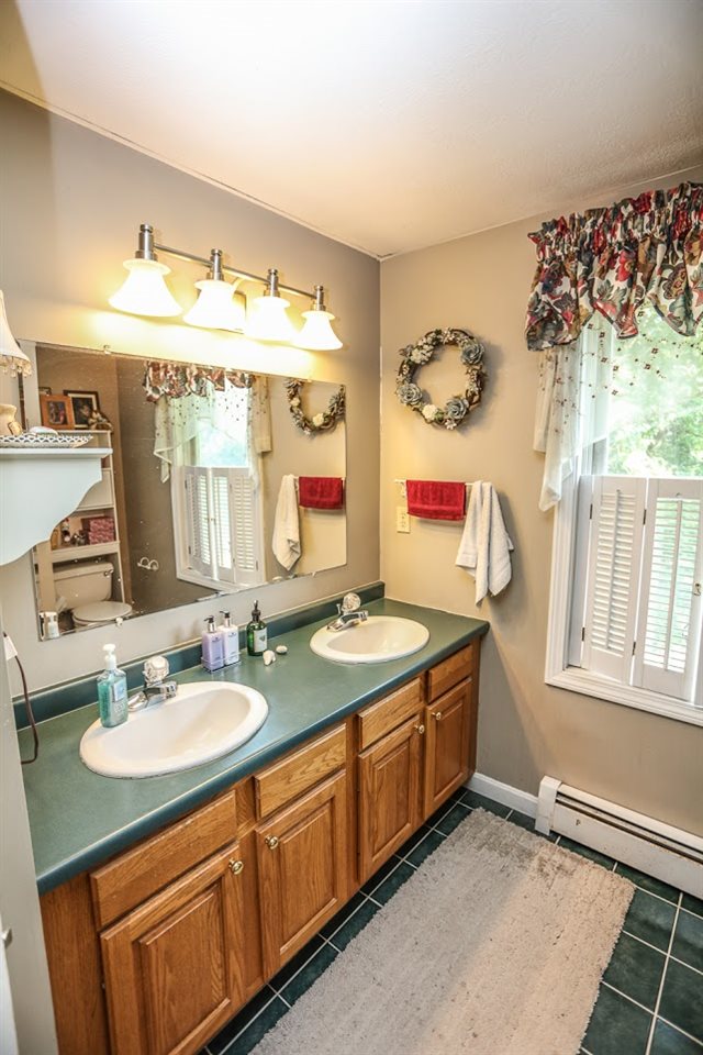 201 Beals Road Bedford, NH 03110 - Photo 30 of 40