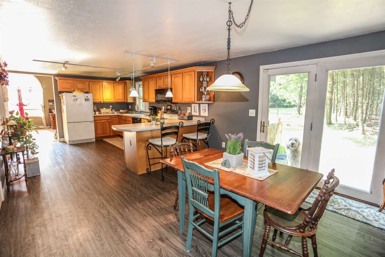 201 Beals Road Bedford, NH 03110 - Photo 6 of 40