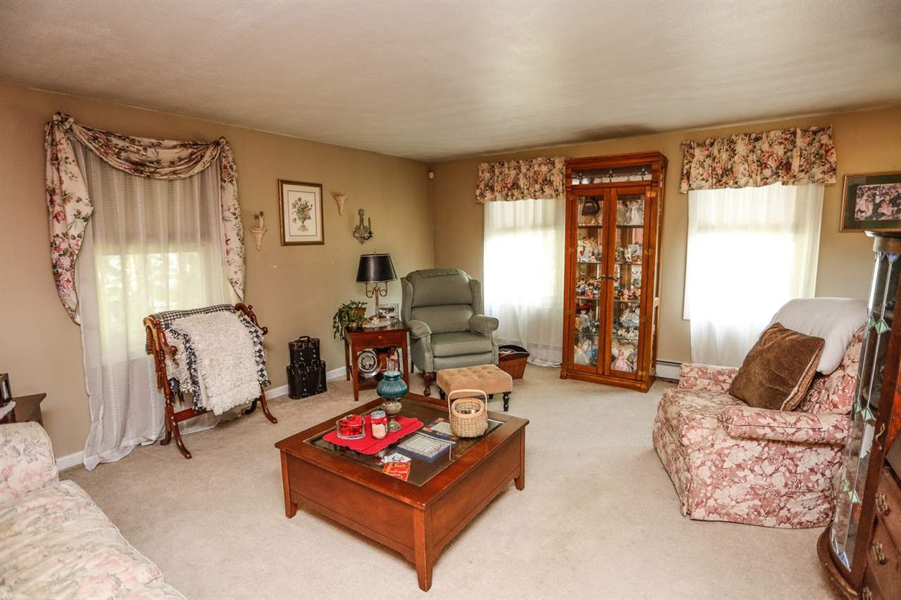 201 Beals Road Bedford, NH 03110 - Photo 7 of 40