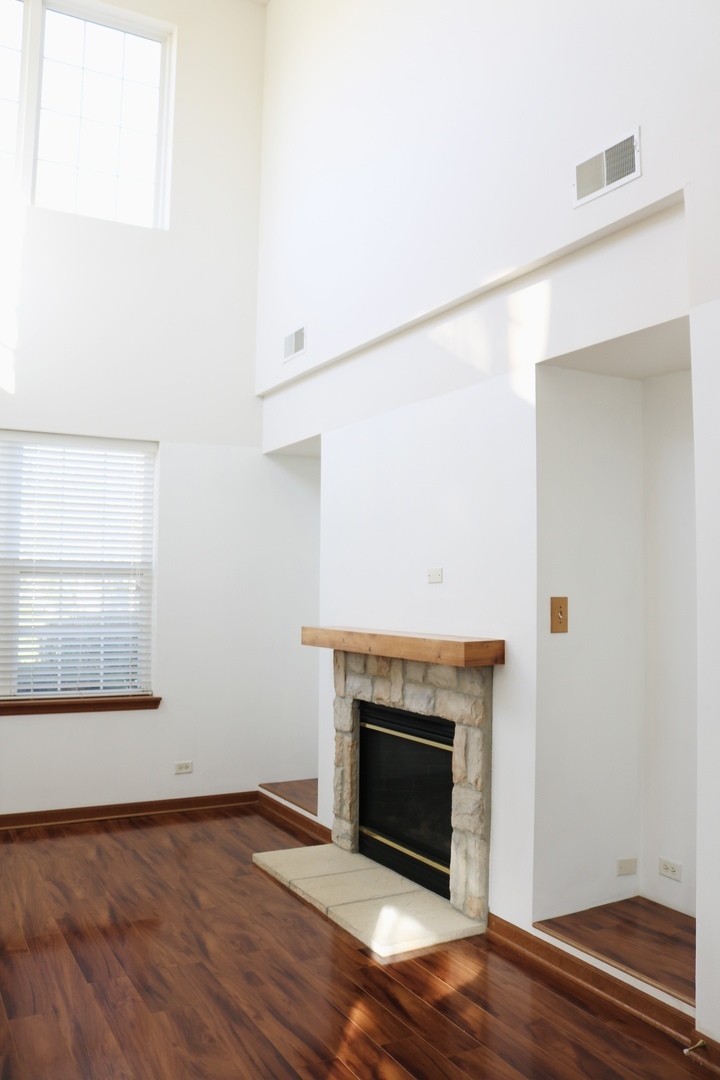 2598 Hillsboro Boulevard Aurora, IL 60503 - Photo 5 of 12